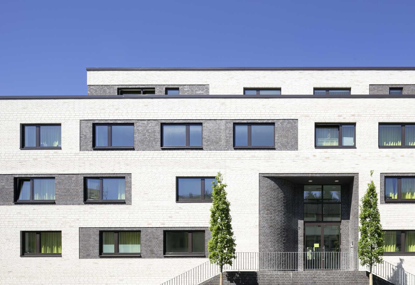 Architekt Bonn Studierendenwohnheim Drususstraße - Neubau von 73 Studierendenapartments in Bonn-Castell, Bodendenkmal, KfW-55 - Koenigs Rütter Architekten